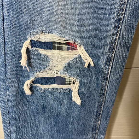 American Eagle | Women's Mom Straight Jean Size 2 - Picture 4 of 14